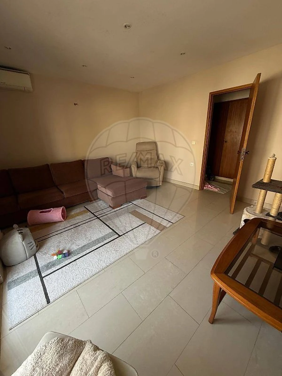 Apartamento T3 para Arrendamento em São João Baptista Foto 8