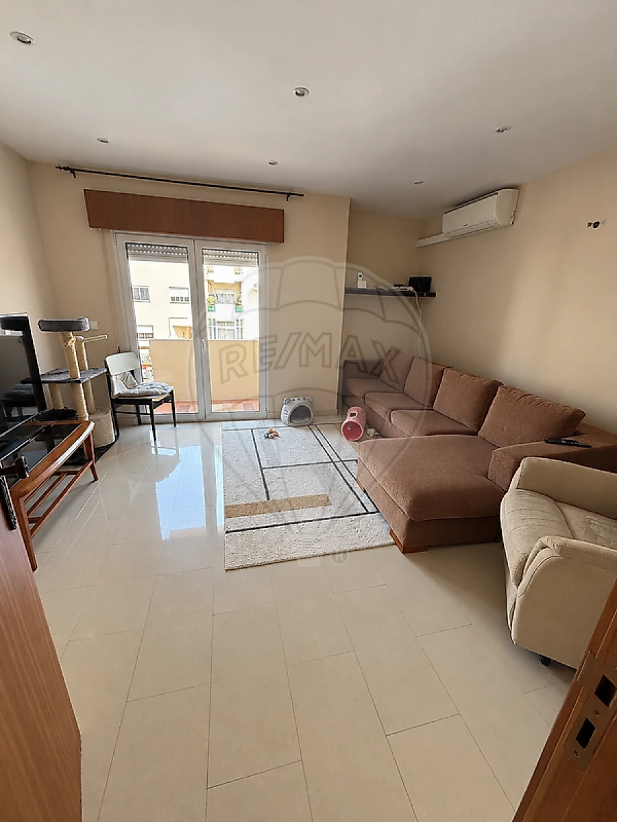 Apartamento T3 para Arrendamento em São João Baptista Foto 7