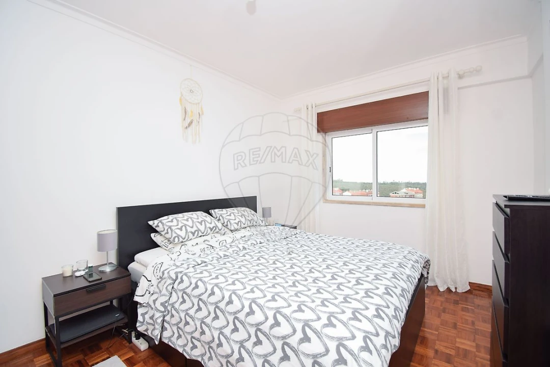 Apartamento T2 para Venda em Rio de Mouro Foto 7
