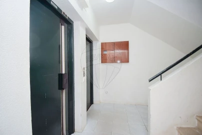 Apartamento T2 para Venda em Rio de Mouro