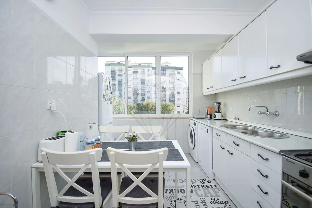 Apartamento T2 para Venda em Rio de Mouro Foto 19