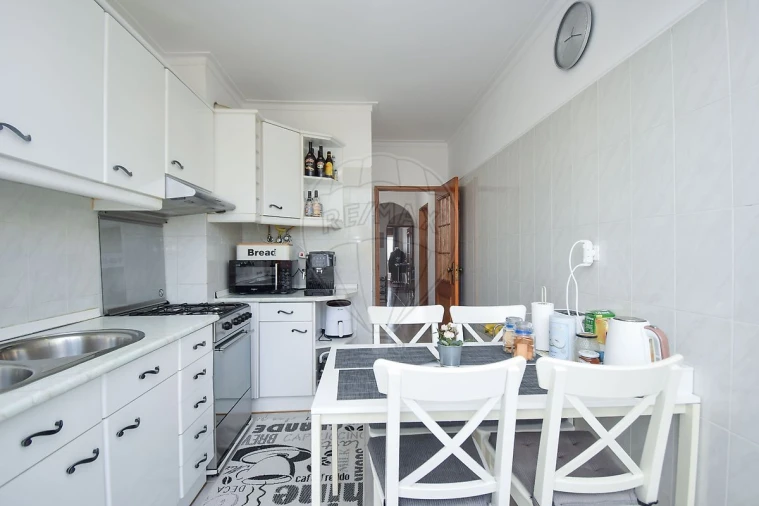 Apartamento T2 para Venda em Rio de Mouro Foto 21