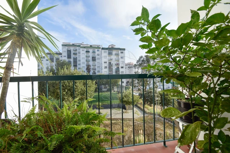 Apartamento T2 para Venda em Rio de Mouro Foto 23
