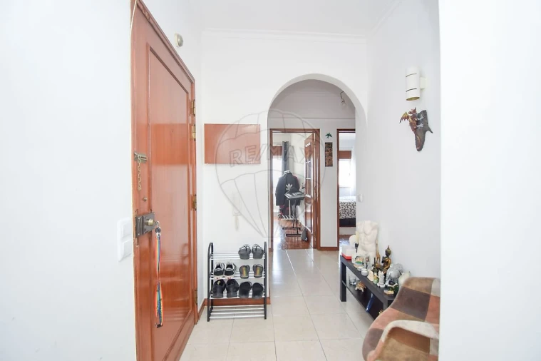 Apartamento T2 para Venda em Rio de Mouro Foto 15