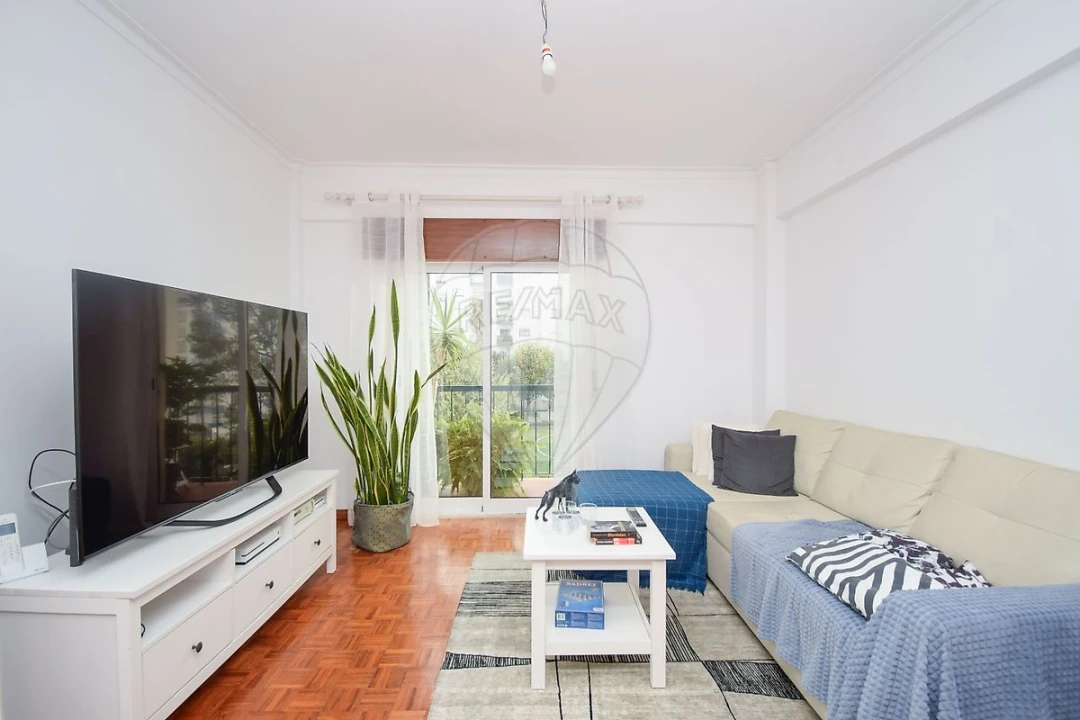 Apartamento T2 para Venda em Rio de Mouro Foto 1