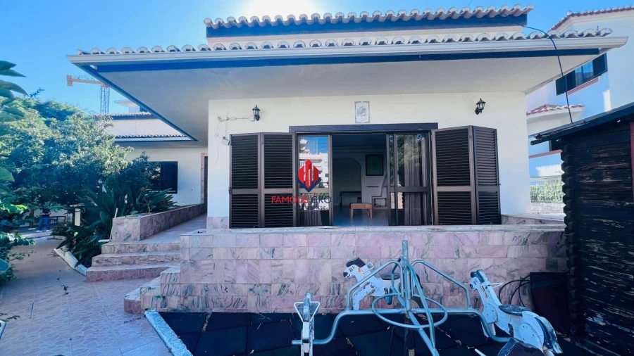 Moradia T3 para Venda em Portimão Foto 2