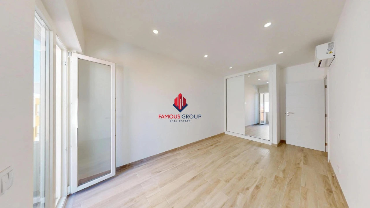 Apartamento T2 para Venda em Portimão Foto 35