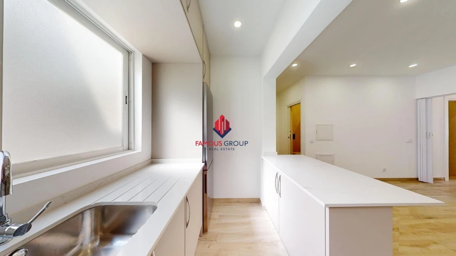 Apartamento T2 para Venda em Portimão Foto 6