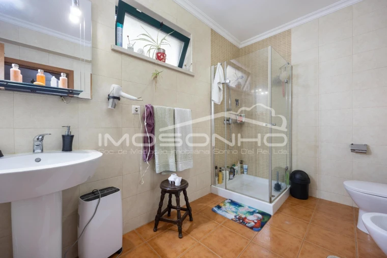 Moradia T5 para Venda em Maceira Foto 13