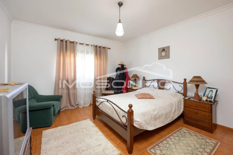 Moradia T5 para Venda em Maceira Foto 14