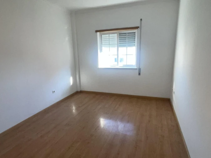 Apartamento T2 para Venda em Quinta do Conde Foto 12