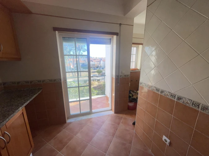 Apartamento T2 para Venda em Quinta do Conde Foto 3