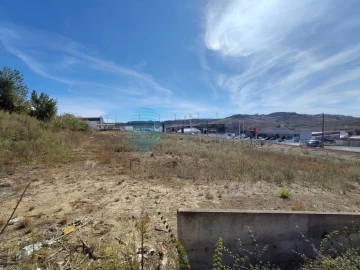 Terreno para Arrendamento em Santa Maria, São Pedro e Matacães