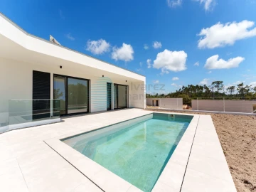 Moradia T2 para Venda em Nossa Senhora do Pópulo, Coto e São Gregório