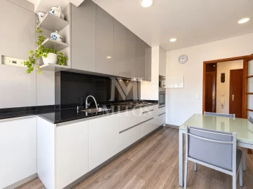 Apartamento T2 para Venda em Santa Maria Maior e Monserrate e Meadela