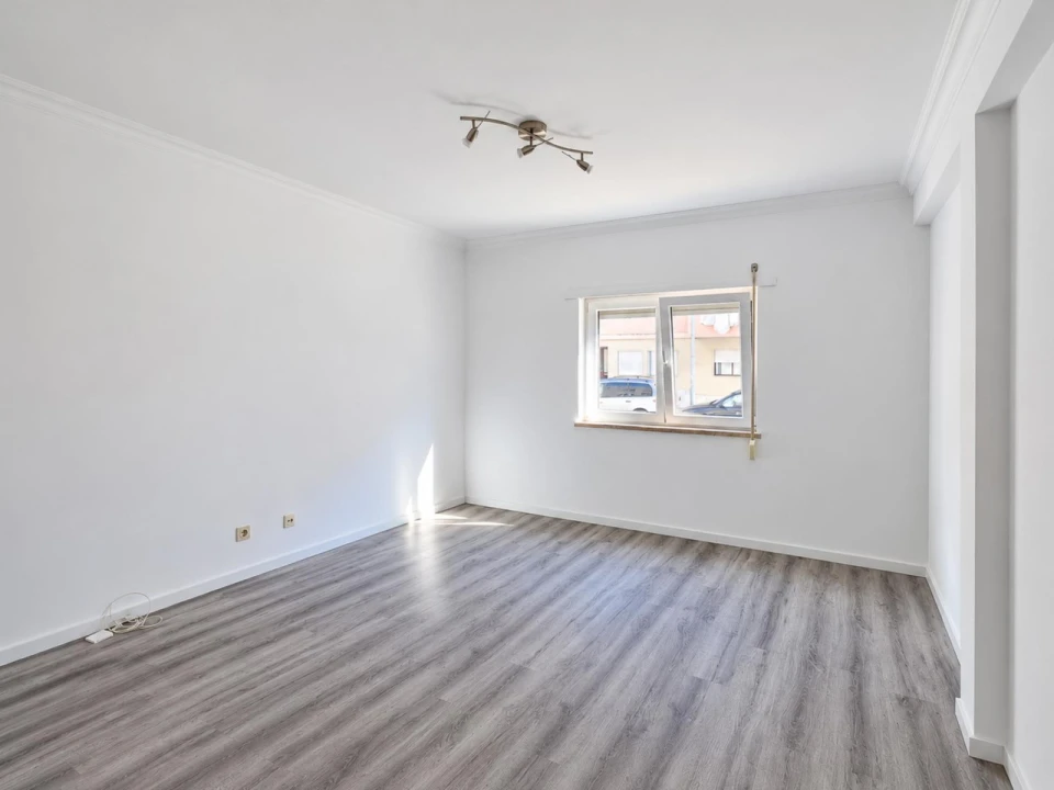 Apartamento T3 para Venda em Quinta do Conde Foto 3