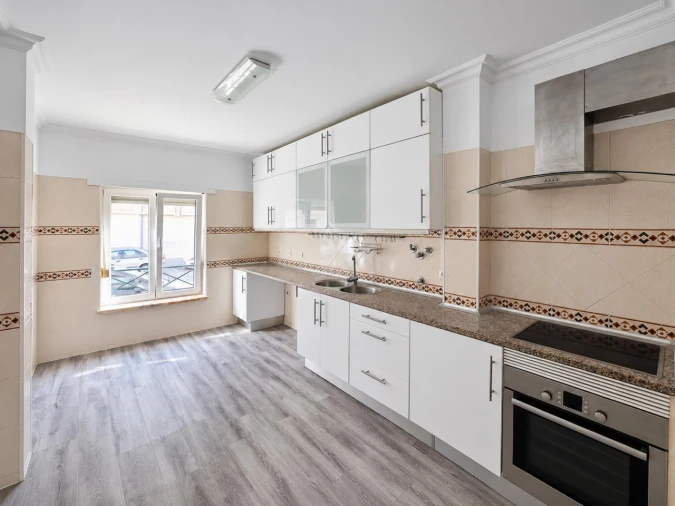 Apartamento T3 para Venda em Quinta do Conde Foto 6