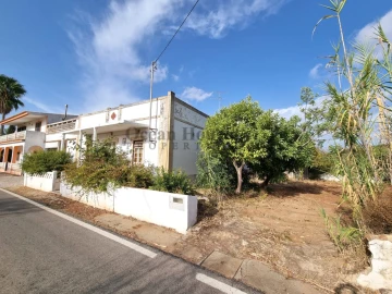 Moradia T4 para Venda em Loule (São Sebastião)