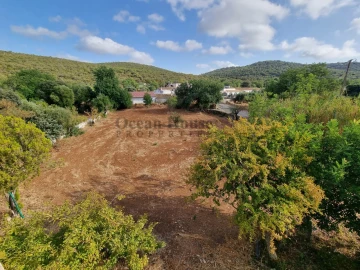 Moradia T4 para Venda em Loule (São Sebastião)