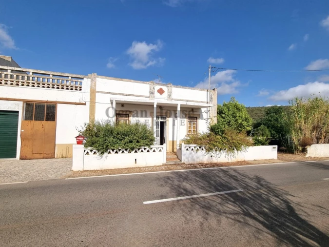 Moradia T4 para Venda em Loule (São Sebastião) Foto 3