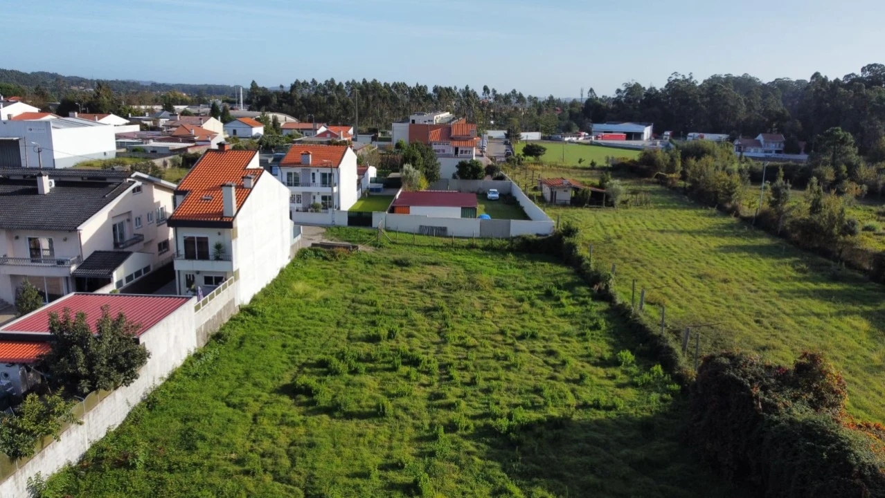 Terreno para Venda em Castêlo da Maia Foto 5