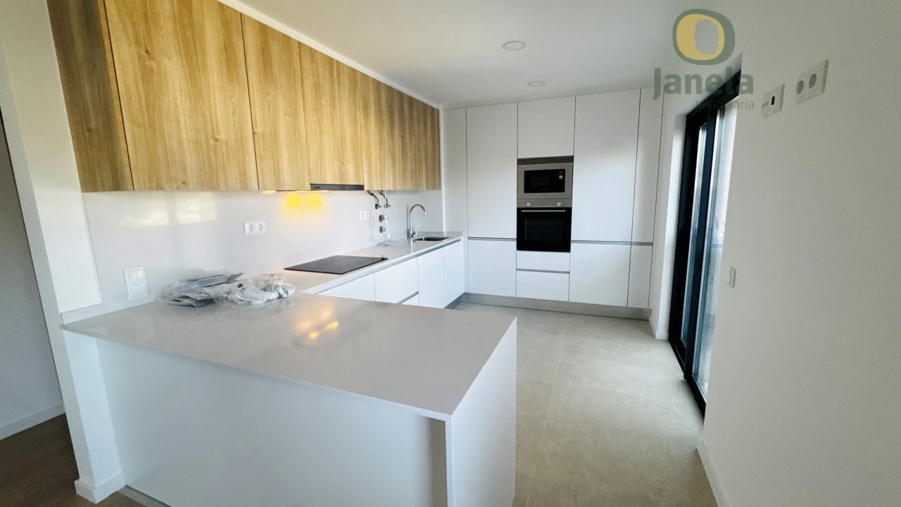 Apartamento T2 para Venda em São Brás de Alportel Foto 1