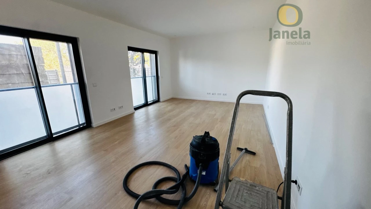 Apartamento T2 para Venda em São Brás de Alportel Foto 2