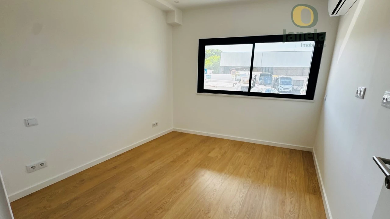 Apartamento T2 para Venda em São Brás de Alportel Foto 14
