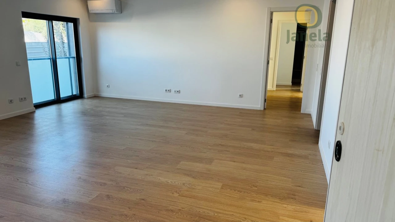 Apartamento T3 para Venda em São Brás de Alportel Foto 3