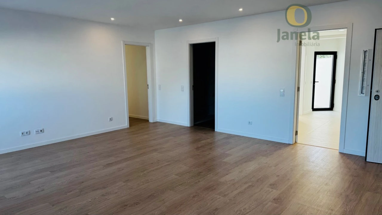 Apartamento T3 para Venda em São Brás de Alportel Foto 4