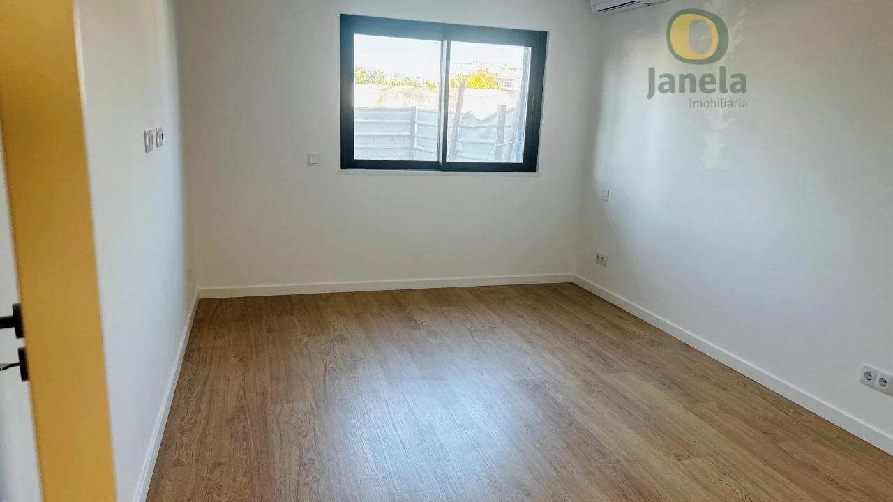 Apartamento T3 para Venda em São Brás de Alportel Foto 38