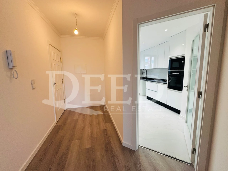 Apartamento T2 para Venda em São Martinho Foto 5