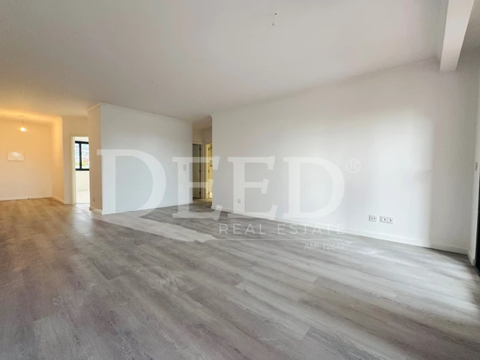 Apartamento T2 para Venda em São Martinho Foto 28