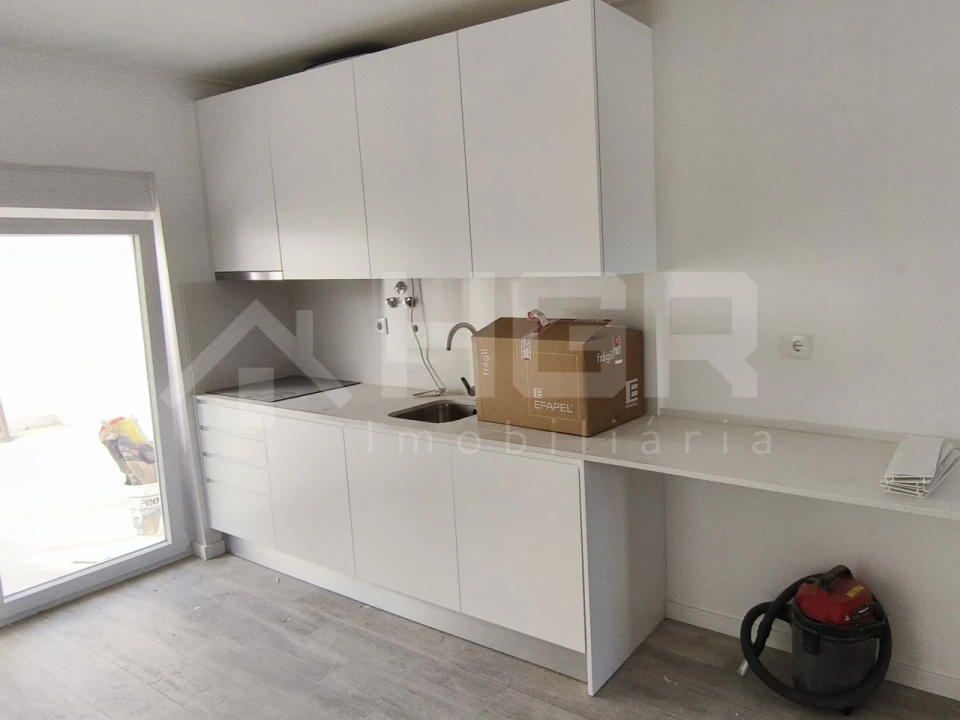 Apartamento T1 para Venda em Alto do Seixalinho, Santo André e Verderena Foto 6