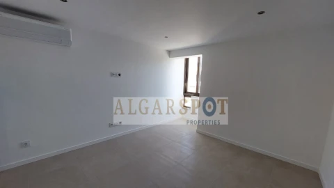 Moradia T3 para Venda em Quarteira