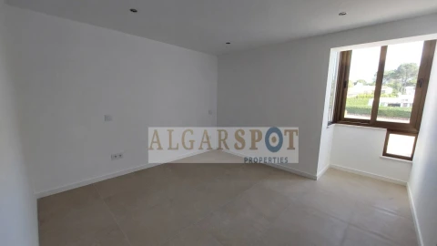 Moradia T3 para Venda em Quarteira