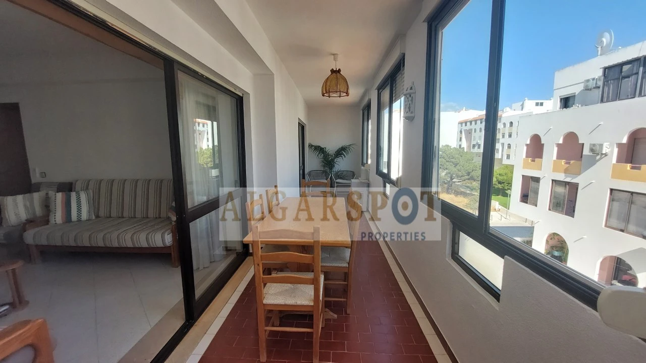 Apartamento T1 para Venda em Quarteira Foto 5