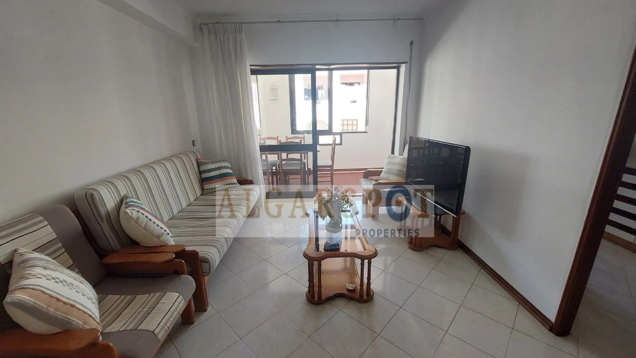 Apartamento T1 para Venda em Quarteira Foto 3