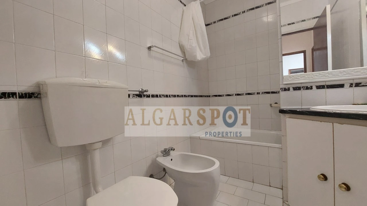 Apartamento T1 para Venda em Quarteira Foto 17