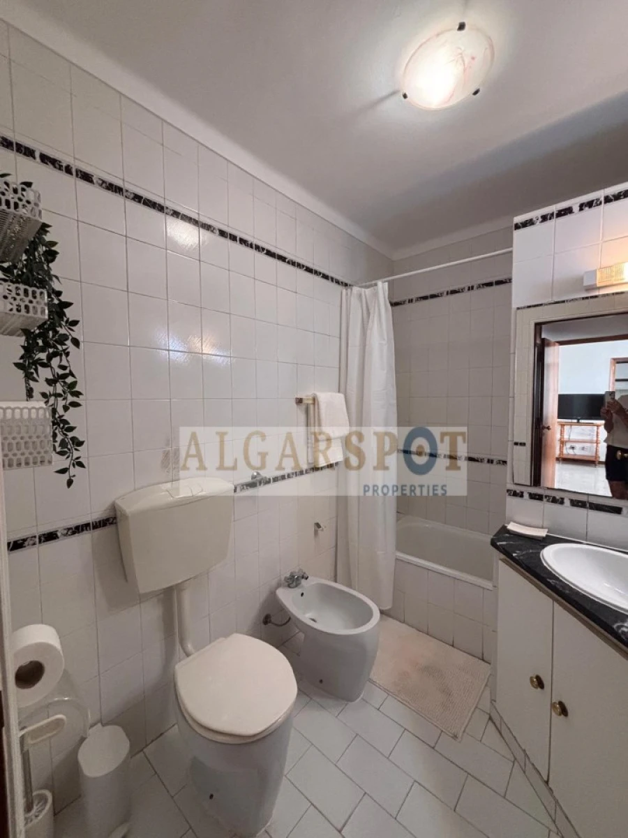 Apartamento T1 para Venda em Quarteira Foto 15