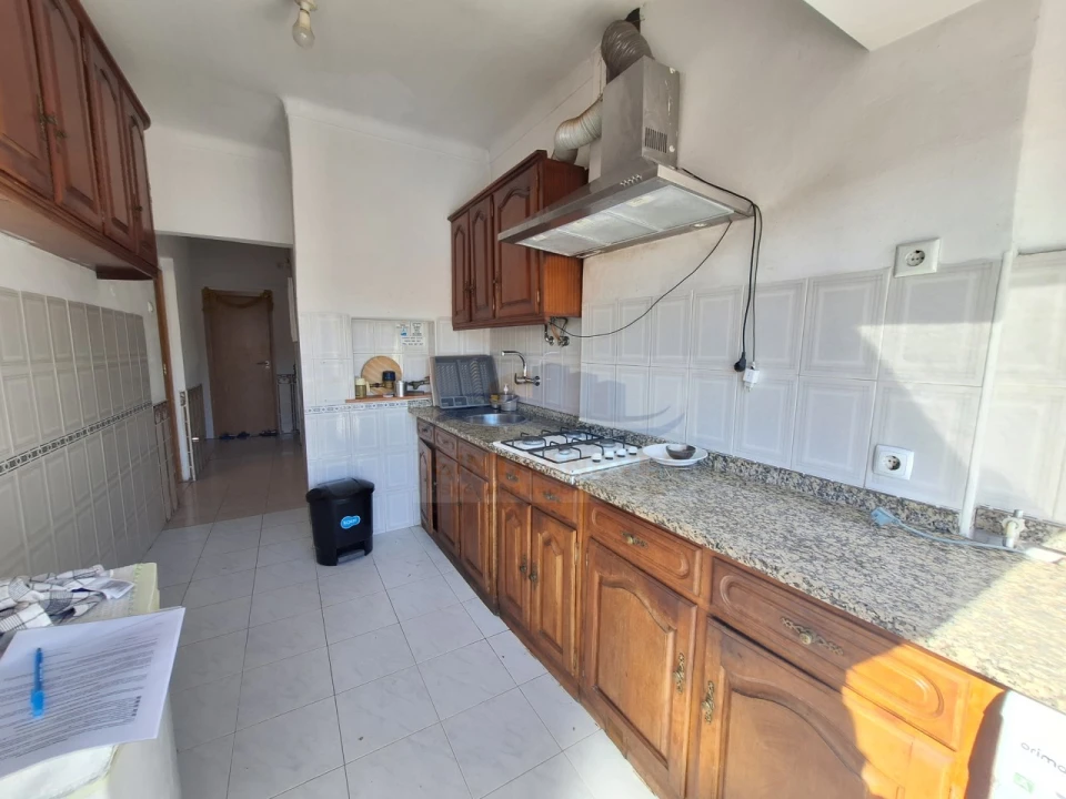Apartamento T2 para Venda em Venteira Foto 3