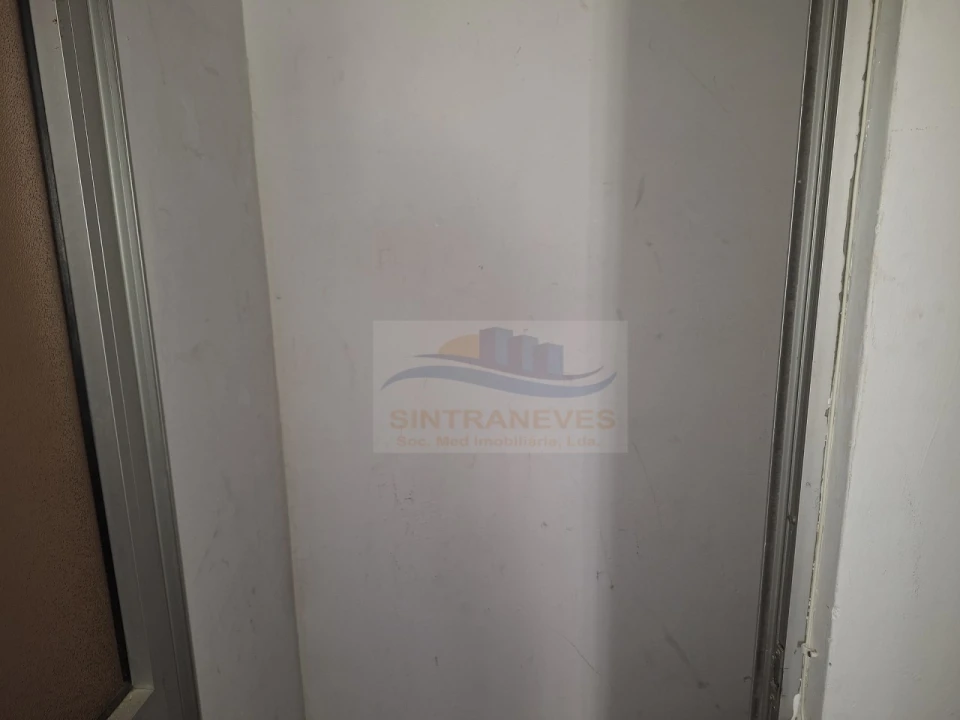 Apartamento T2 para Venda em Venteira Foto 16