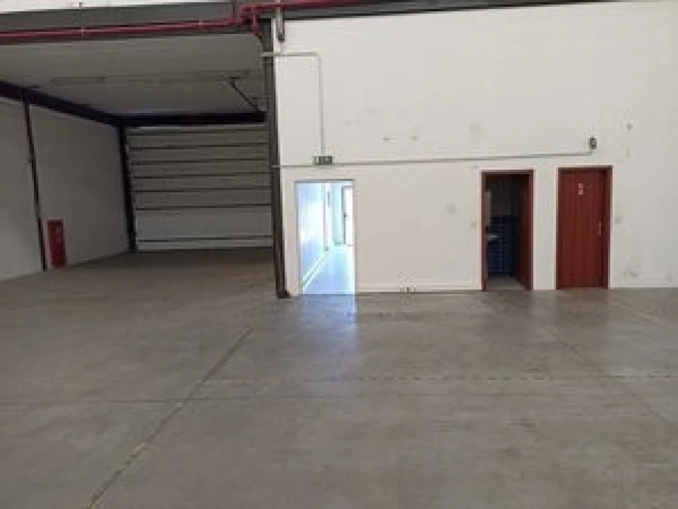 Armazém para Arrendamento em Alverca do Ribatejo e Sobralinho Foto 6