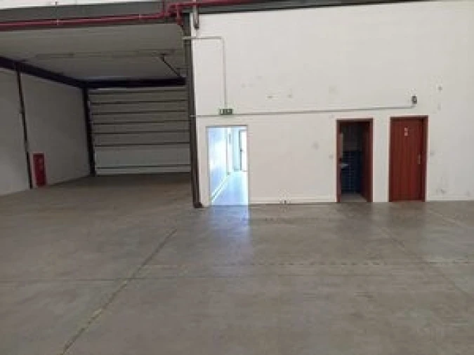 Armazém para Arrendamento em Alverca do Ribatejo e Sobralinho Foto 6