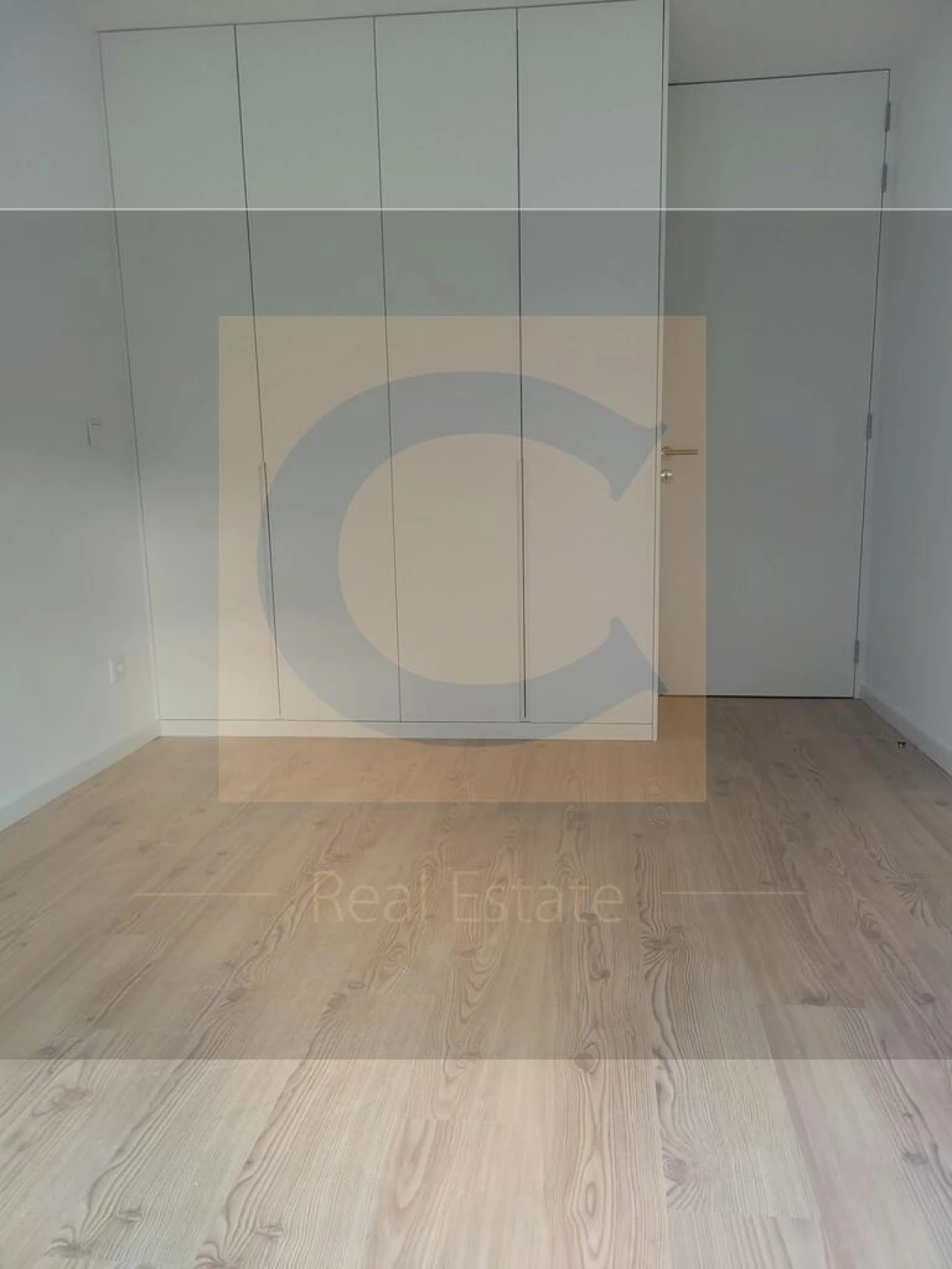 Apartamento T1 para Venda em Paranhos Foto 4