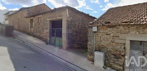 Moradia para Venda em Mogadouro, Valverde, Vale de Porco e Vilar de Rei
