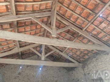 Moradia para Venda em Mogadouro, Valverde, Vale de Porco e Vilar de Rei