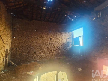 Moradia para Venda em Mogadouro, Valverde, Vale de Porco e Vilar de Rei