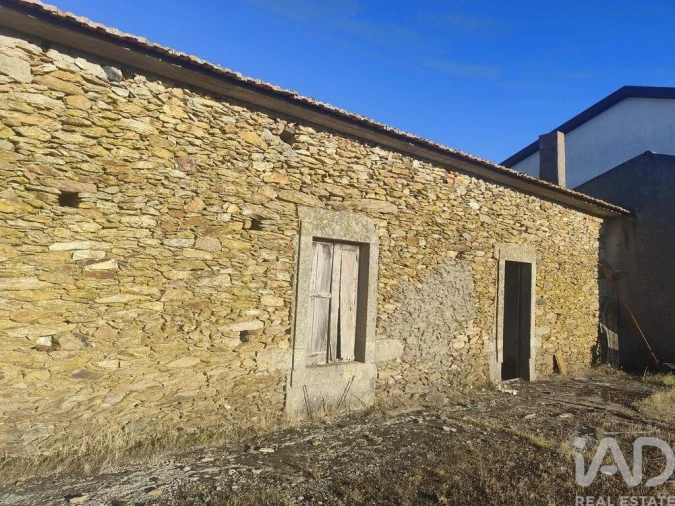 Moradia para Venda em Mogadouro, Valverde, Vale de Porco e Vilar de Rei Foto 2