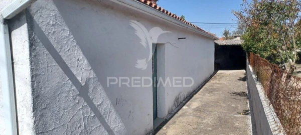 Moradia T1 para Venda em Urra